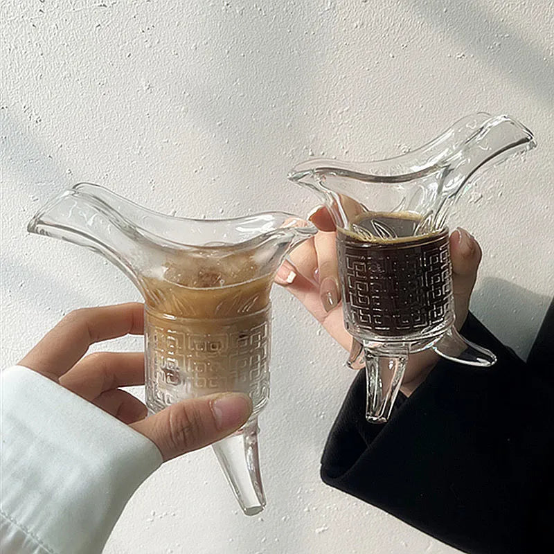 Lot de 2 tasses à café créatives à trois pieds de 100 ml, verres à vin transparents pour le thé au lait, le cognac, le cocktail, la bière et le whisky